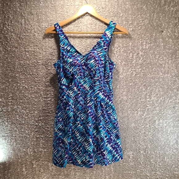Maxine of Hollywood Other - Maxine Of Hollywood WOMENS SIZE 8 One Piece Swimsuit Dress Lined Nylon Blend‎